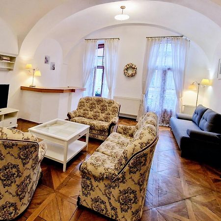 Marina Old Town Apartment Кошице Экстерьер фото