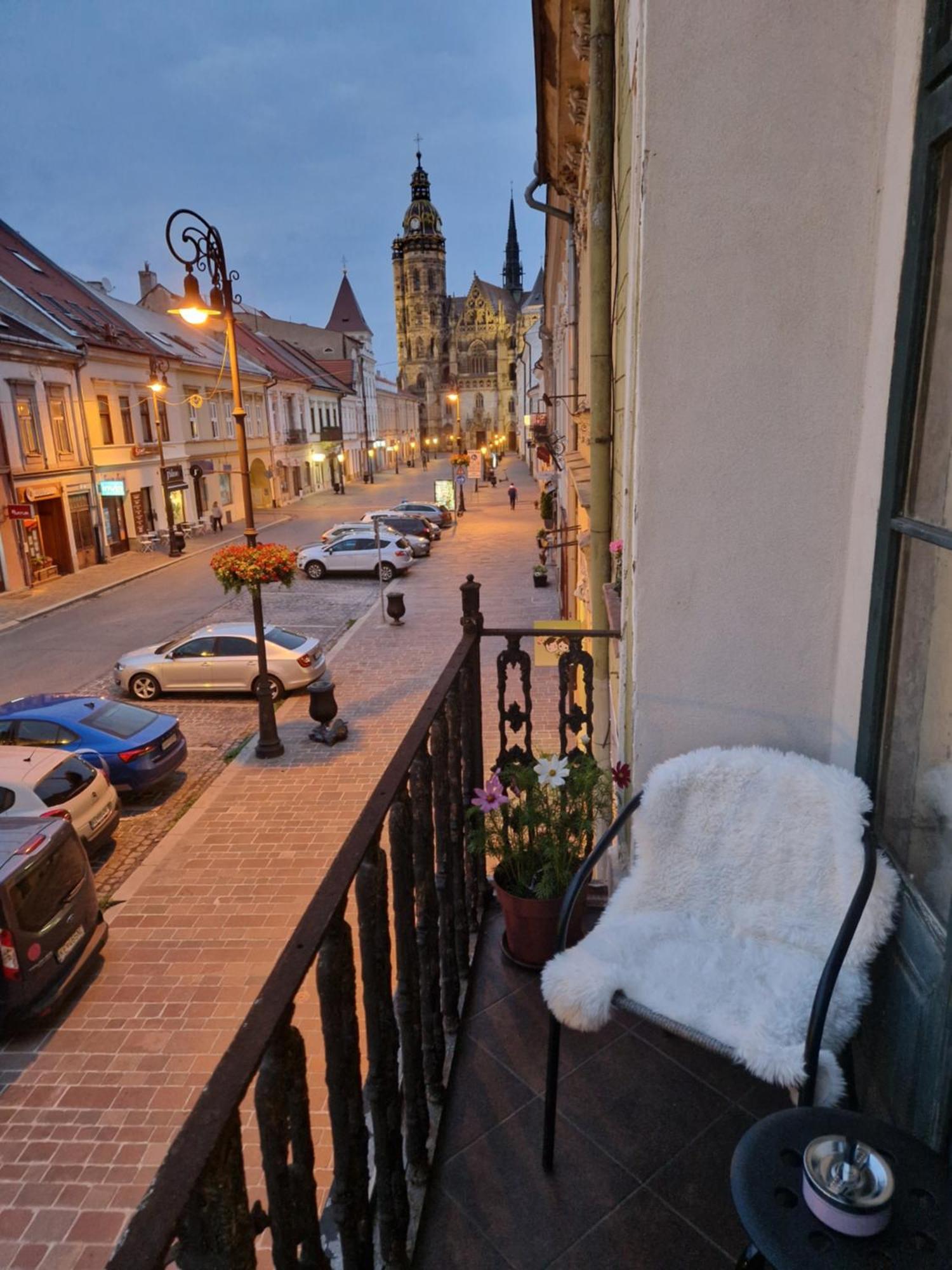 Marina Old Town Apartment Кошице Экстерьер фото