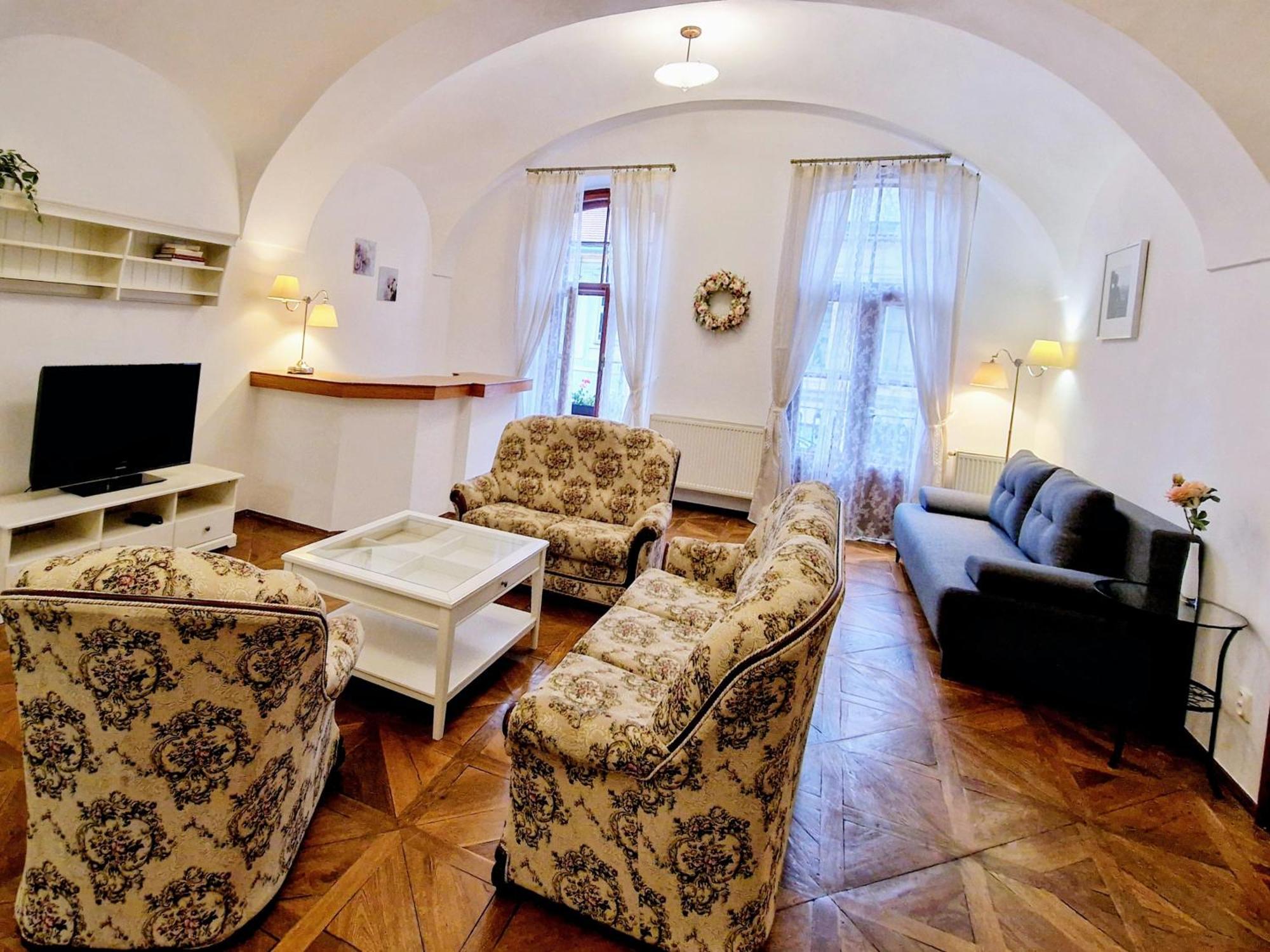Marina Old Town Apartment Кошице Экстерьер фото
